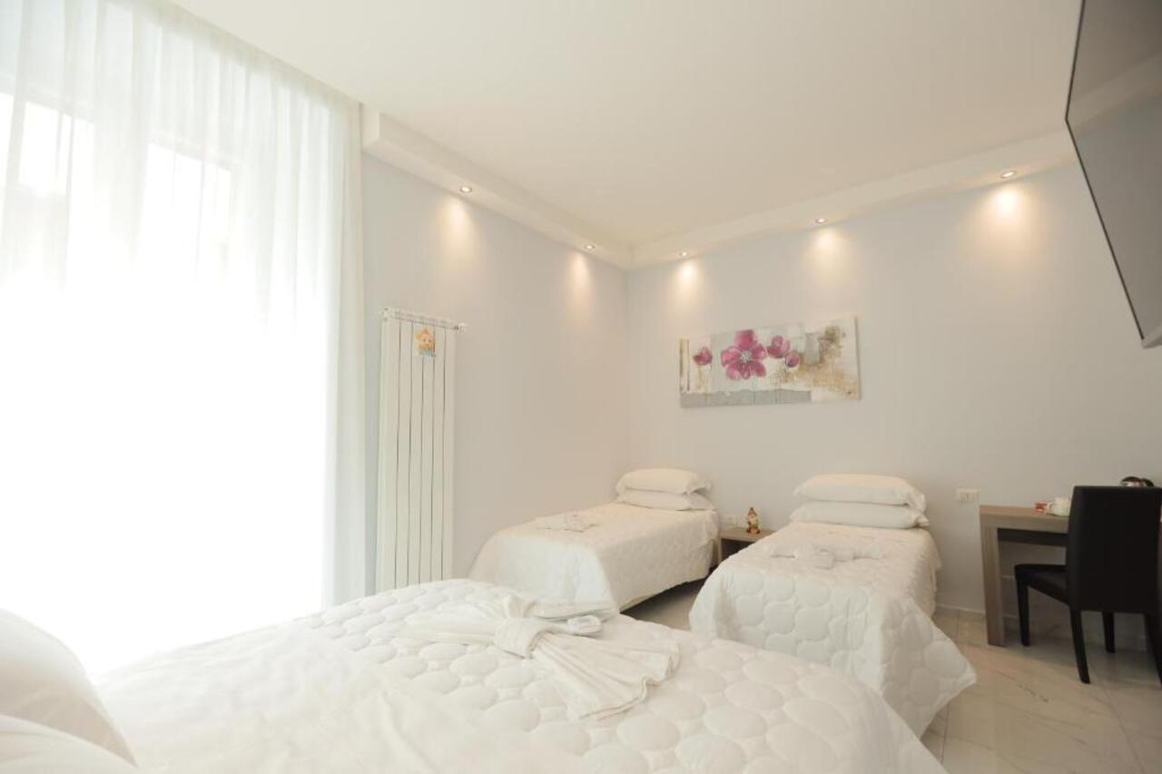 Garibaldi Suite เนเปิลส์ ภายนอก รูปภาพ