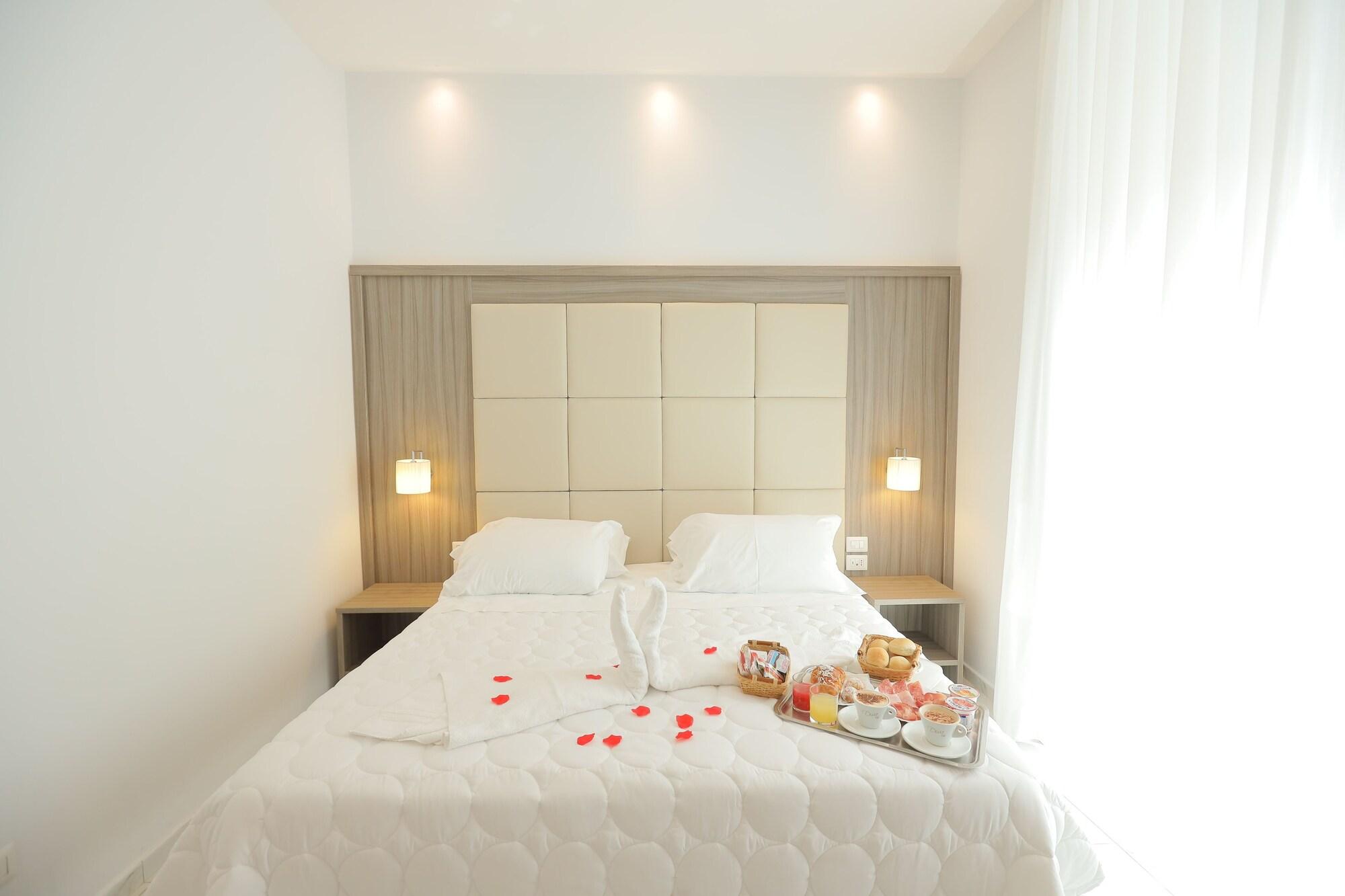 Garibaldi Suite เนเปิลส์ ภายนอก รูปภาพ