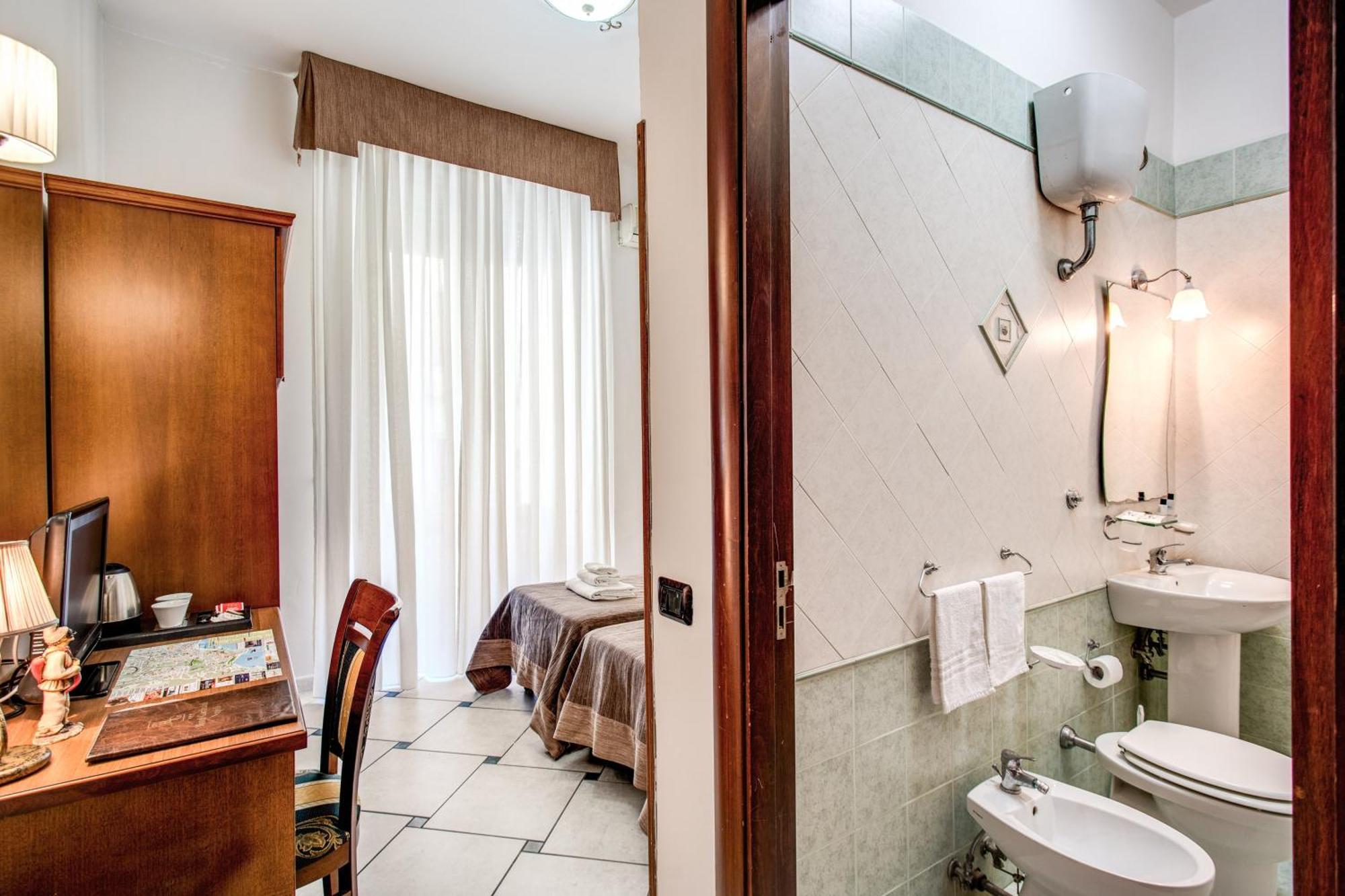 Garibaldi Suite เนเปิลส์ ภายนอก รูปภาพ