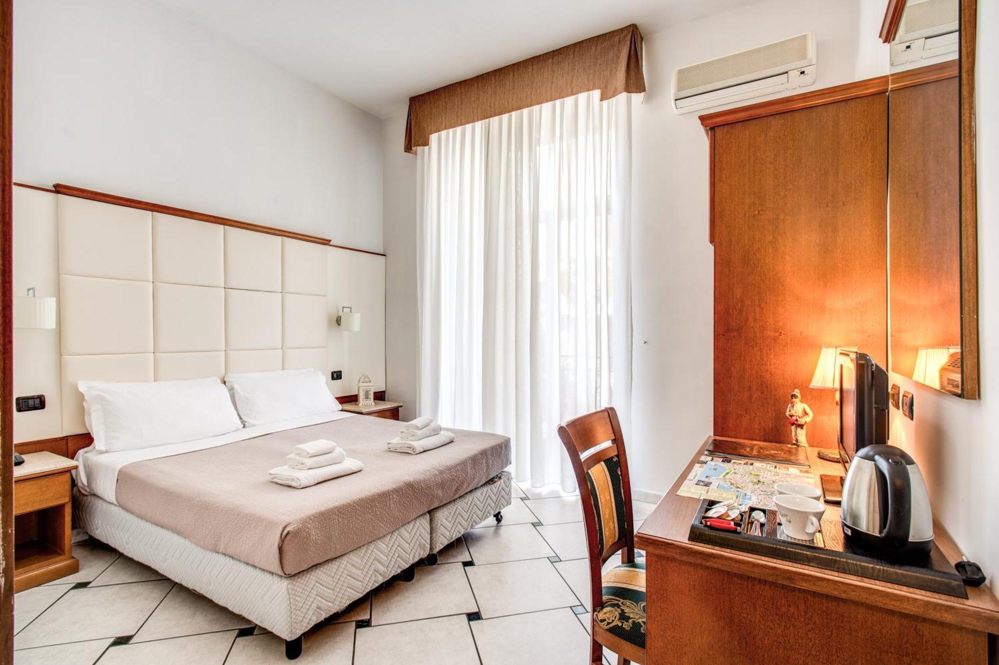 Garibaldi Suite เนเปิลส์ ภายนอก รูปภาพ
