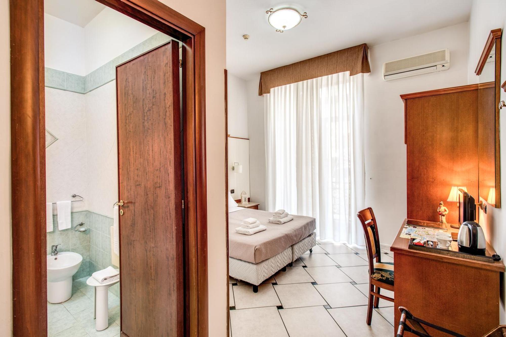 Garibaldi Suite เนเปิลส์ ภายนอก รูปภาพ
