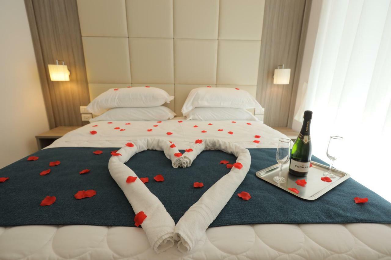 Garibaldi Suite เนเปิลส์ ภายนอก รูปภาพ