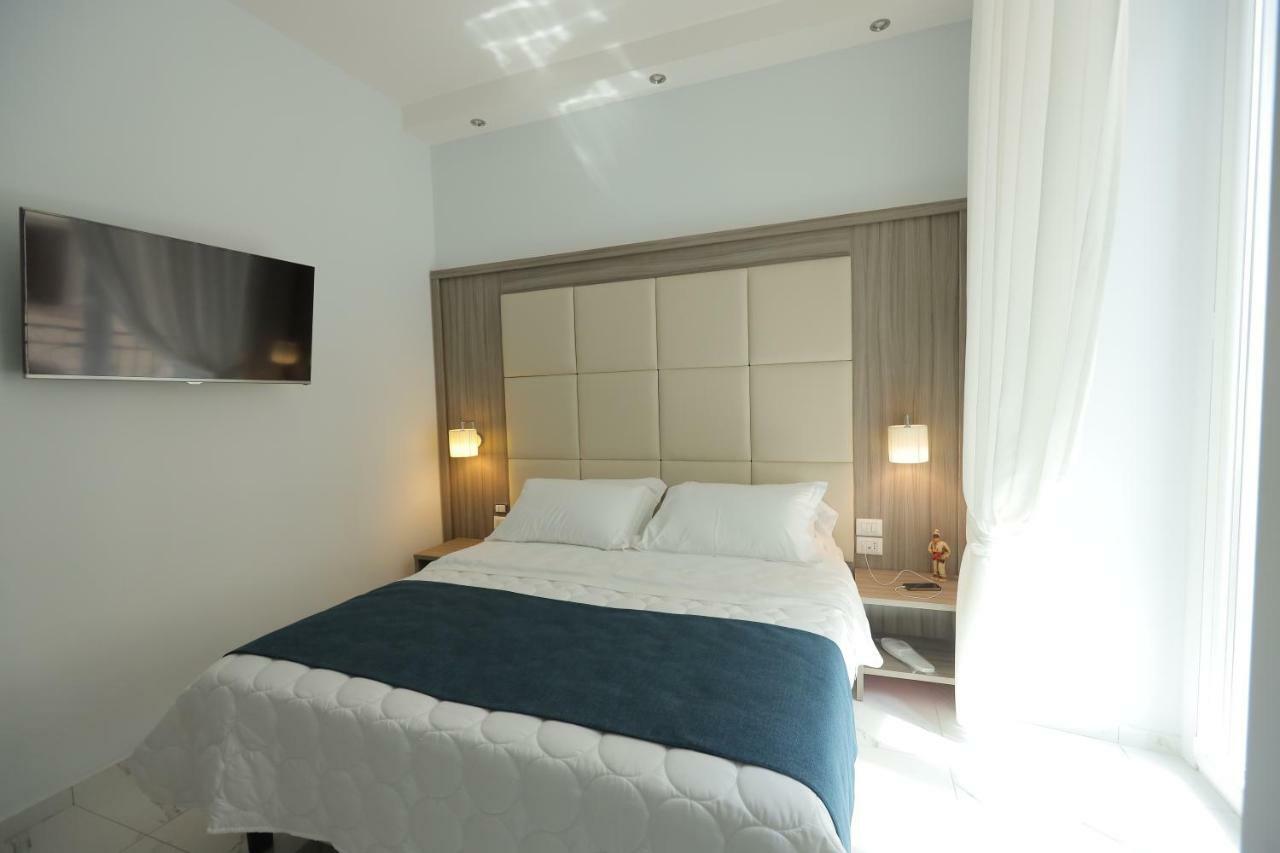 Garibaldi Suite เนเปิลส์ ภายนอก รูปภาพ